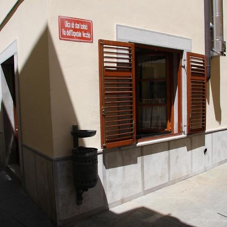 Cozy Apartments Buket In The Center Izola Bagian luar foto