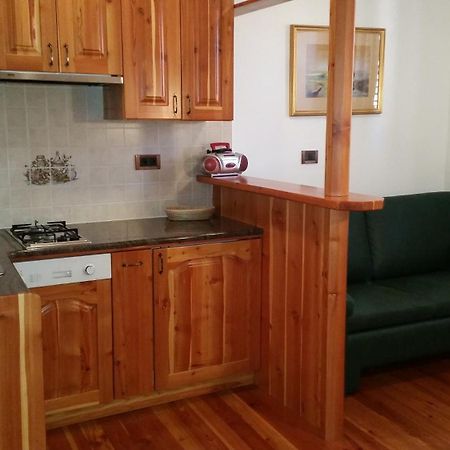 Cozy Apartments Buket In The Center Izola Bagian luar foto